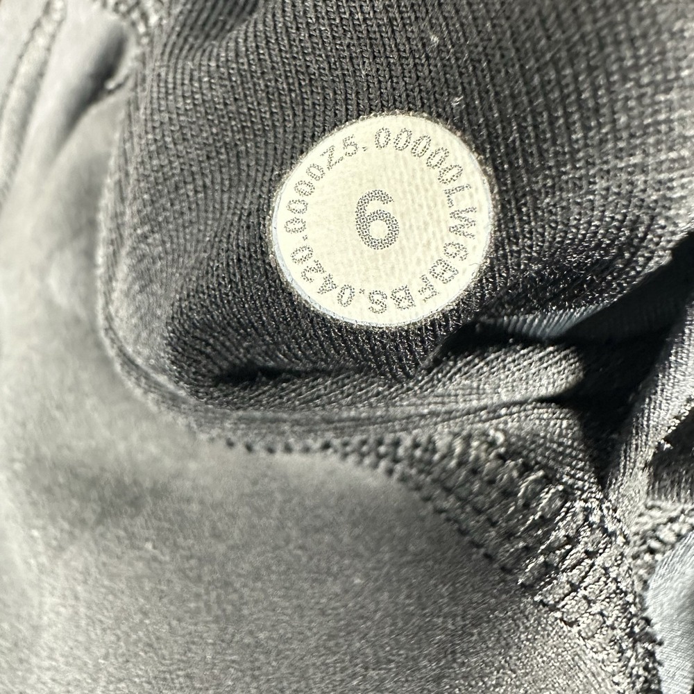 Lululemon Leggings Womens 6 Black Grey Camo Excellent High Rise Crop W6BFBS - Picture 6 of 16